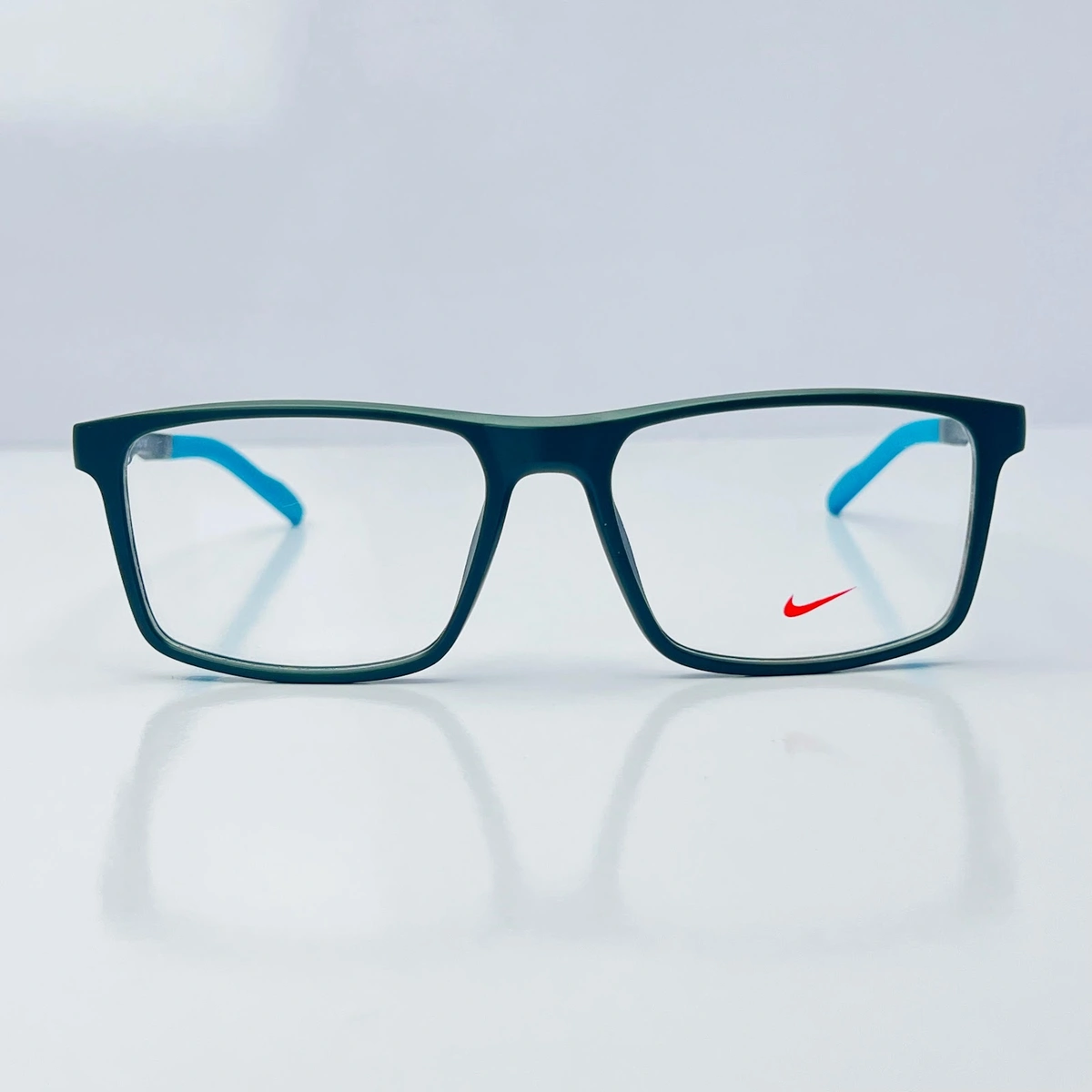 1_result NIKE TR - 9901 - Square Frame - Image 1